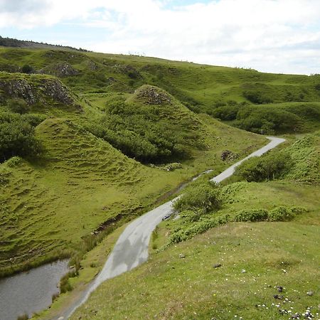 Вилла The Causeway Bracadale Экстерьер фото